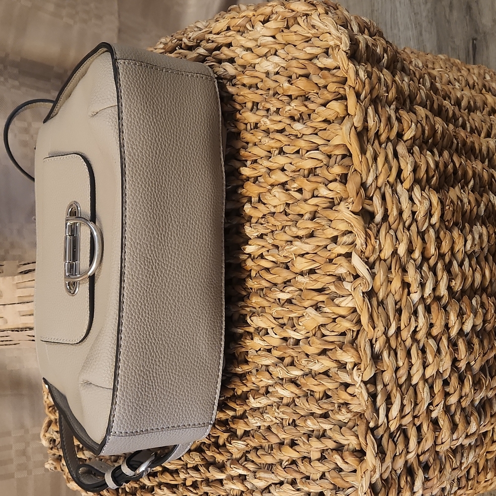 Dana Buchman Pebbled Faux Leather Crossbody (bin 5) - Picture 4 of 10